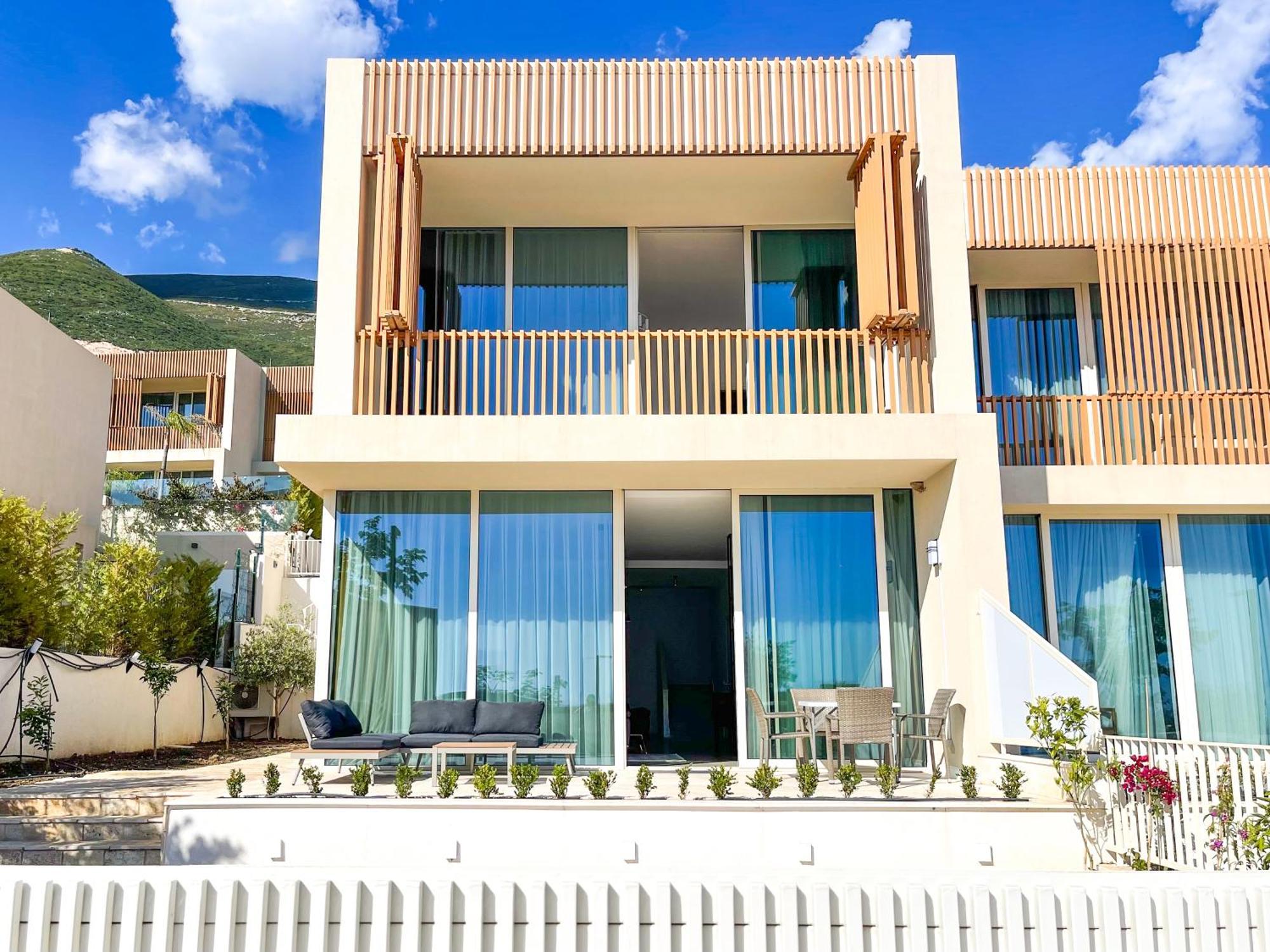 Villa Verde - Your Coastal Haven Retreat Himare Esterno foto